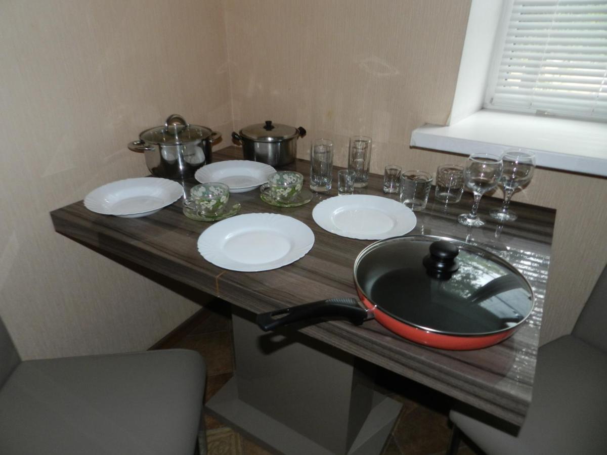 1-Room Luxury Apartment On Sobornyi Avenue 170-V, By Grandhome Zaporizhia Extérieur photo